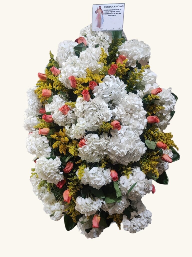 Ramo fúnebre de hortensias blancas y rosas salmón para condolencias en Pereira